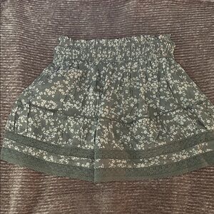 Altar'd State Floral Gray Skorts